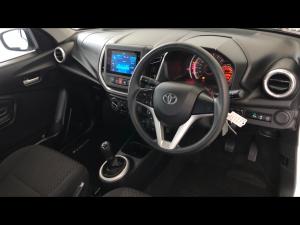 Toyota Vitz 1.0 XR manual - Image 10