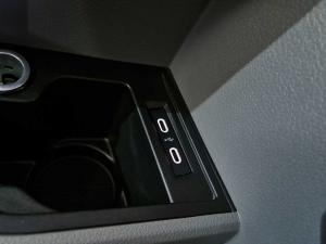 Volkswagen Transporter 2.0TDI Kombi SWB Trendline auto - Image 30