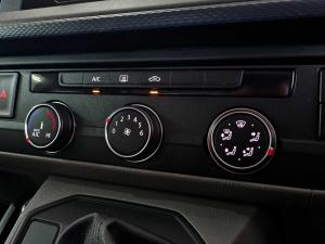 Volkswagen Transporter 2.0TDI Kombi SWB Trendline auto - Image 31