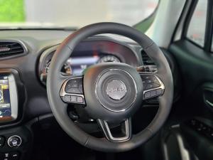 Jeep Renegade 1.4T Limited - Image 17