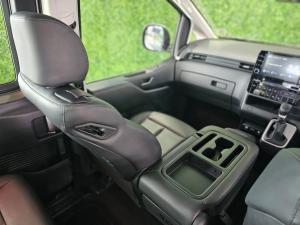 Hyundai Staria 2.2D Executive 9-seater - Image 12
