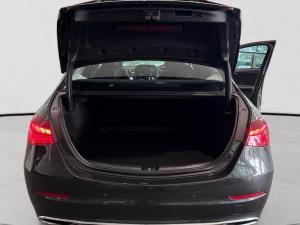 Mercedes-Benz C-Class C200 Avantgarde - Image 10