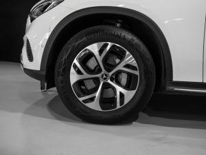 Mercedes-Benz GLC GLC300 4Matic Avantgarde - Image 16