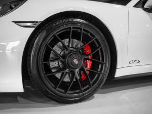 Porsche 911 Carrera GTS coupe - Image 15