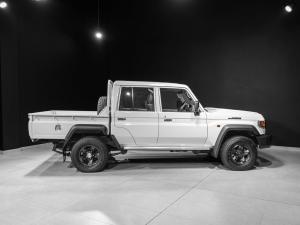 Toyota Land Cruiser 79 2.8GD-6 double cab - Image 5