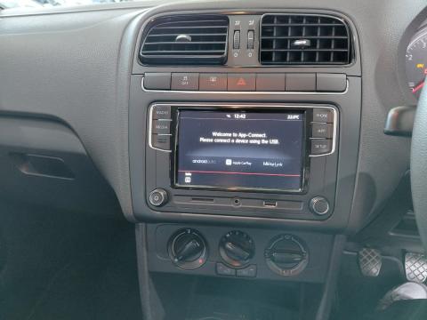 Image Volkswagen Polo Vivo hatch 1.4 Comfortline