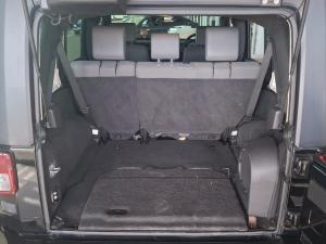 Jeep Wrangler Unlimited 2.8CRD Altitude - Image 13