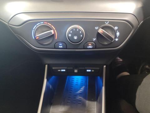 Image Hyundai i20 1.0T Fluid manual