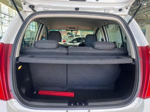 Hyundai i10 1.1 Motion - Image 8