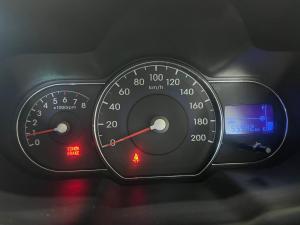 Hyundai i10 1.1 Motion - Image 9