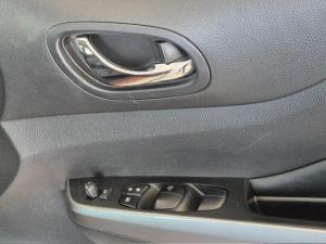 Nissan Navara 2.5DDTi double cab LE Plus - Image 14