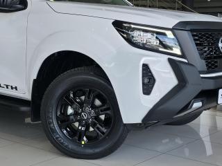 Nissan Navara 2.5DDTi double cab LE