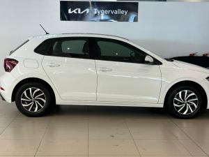 Volkswagen Polo hatch 1.0TSI Life manual - Image 4