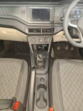 Volkswagen Polo sedan 1.6 manual - Image 5