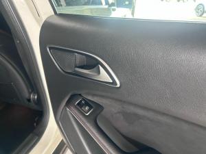 Mercedes-Benz GLA GLA200 auto - Image 13