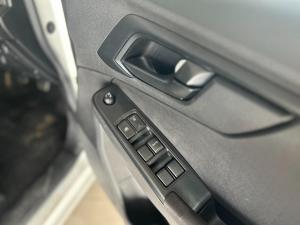 Isuzu D-Max 1.9TD double cab L manual - Image 6