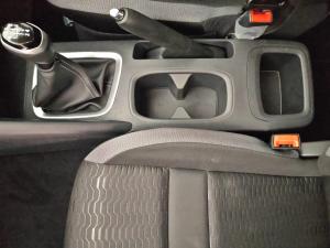 Nissan Magnite 1.0 Visia manual - Image 20