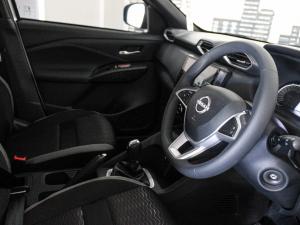 Nissan Magnite 1.0 Visia auto - Image 14