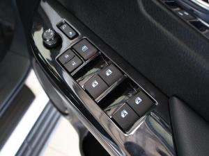 Toyota Hilux 2.8GD-6 double cab Legend auto - Image 12