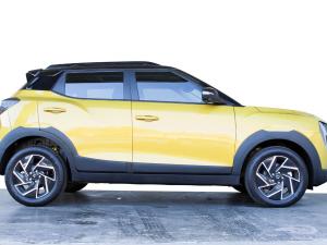 Mahindra XUV 3XO 1.2T AX7L - Image 11