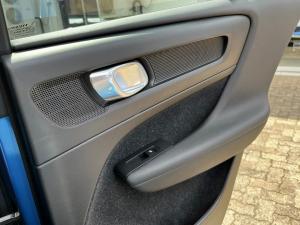 Volvo XC40 T5 AWD R-Design - Image 18