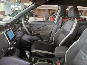 Nissan Magnite 1.0 Turbo Acenta Kuro auto - Image 15