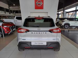 Nissan Magnite 1.0 Turbo Acenta Kuro auto - Image 5