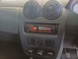 Nissan NP200 1.6i - Image 14