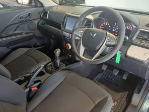 Mahindra XUV300 1.2T W6 - Image 12