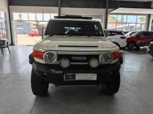 Toyota FJ Cruiser FJ Cruiser - Image 2