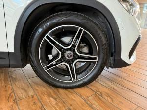 Mercedes-Benz GLA GLA200 Progressive - Image 8