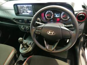 Hyundai Grand i10 1.0 Premium hatch - Image 10