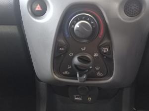 Peugeot 108 1.0 Active - Image 6