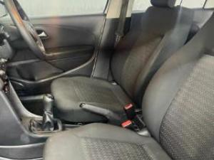 Volkswagen Polo Vivo hatch 1.4 Comfortline - Image 13