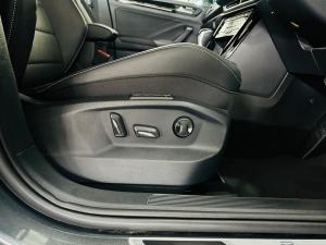 Volkswagen T-Roc 2.0TSI 4Motion R-Line - Image 6
