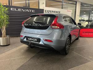 Volvo V40 D2 Inscription - Image 3