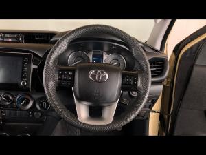 Toyota Hilux 2.4GD-6 single cab 4x4 Raider auto - Image 8
