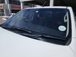 Toyota Hilux 2.4GD-6 double cab Raider manual - Image 14