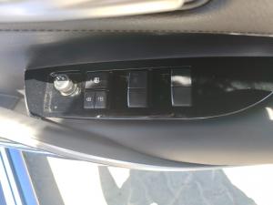 Toyota Corolla 2.0 XR - Image 26