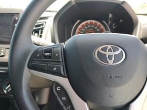 Toyota Vitz 1.0 XR auto - Image 9