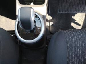 Toyota Vitz 1.0 XR auto - Image 11