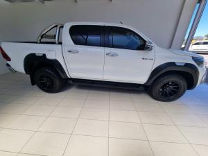 Toyota Hilux 2.8GD-6 double cab Raider auto - Image 3