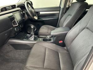 Toyota Hilux 2.4GD-6 double cab 4x4 Raider manual - Image 7
