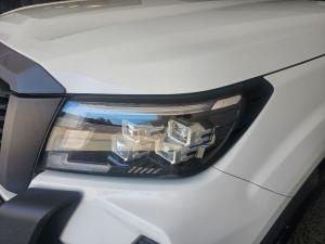 Nissan Navara 2.5DDTI Stealth automatic - Image 13