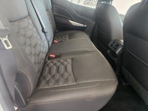 Nissan Navara 2.5DDTI Stealth automatic - Image 6