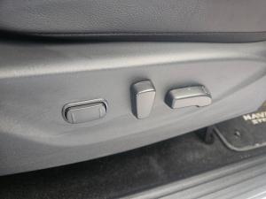 Nissan Navara 2.5DDTI Stealth automatic - Image 7