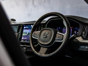 Volvo XC60 B5 AWD Essential - Image 12