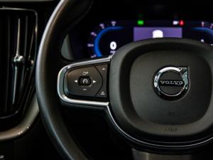 Volvo XC60 B5 AWD Essential - Image 19