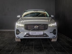 Volvo XC60 B5 AWD Essential - Image 8