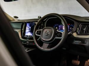 Volvo XC60 B5 AWD Ultimate Dark - Image 11